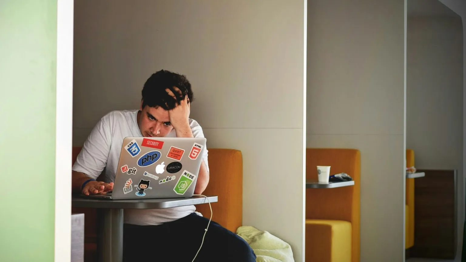 ¿Qué Pasa si se Cae el Internet de su Negocio? El Costo Real