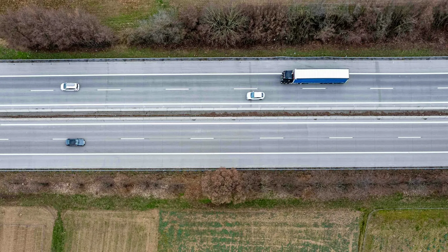 ¿Cuánto puede ahorrar su flota con GPS? Combustible, rutas y mantenimiento