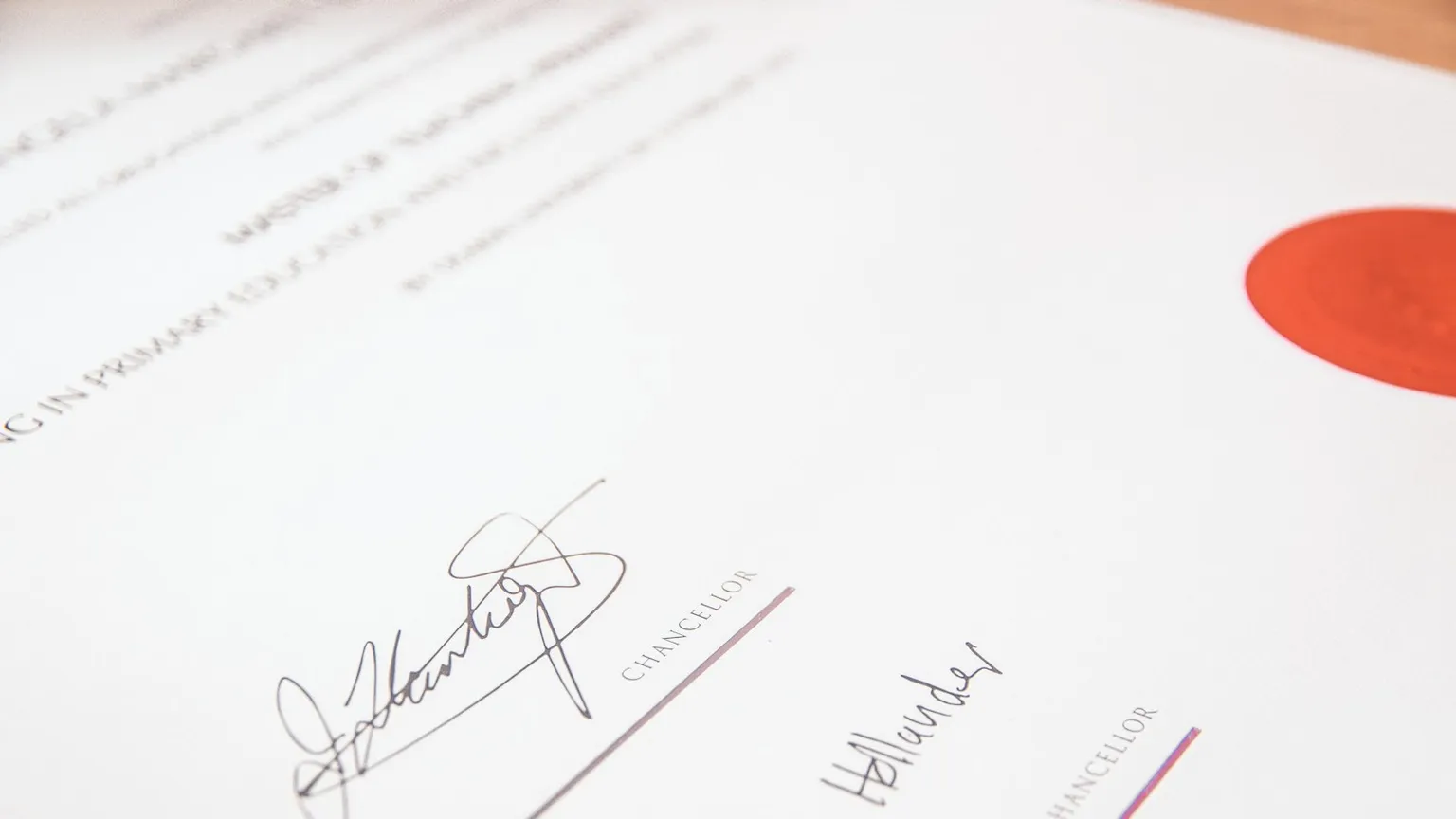 5 cláusulas que debe revisar antes de firmar un contrato de monitoreo