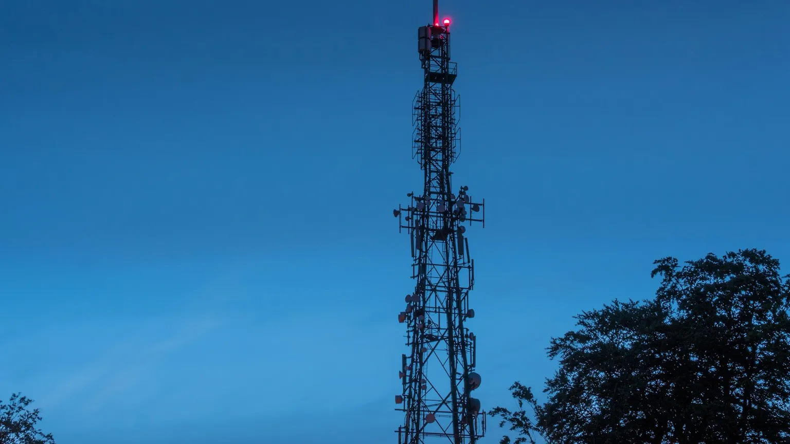 ¿Necesito licencia para usar radios en mi empresa? SIT, frecuencias y multas